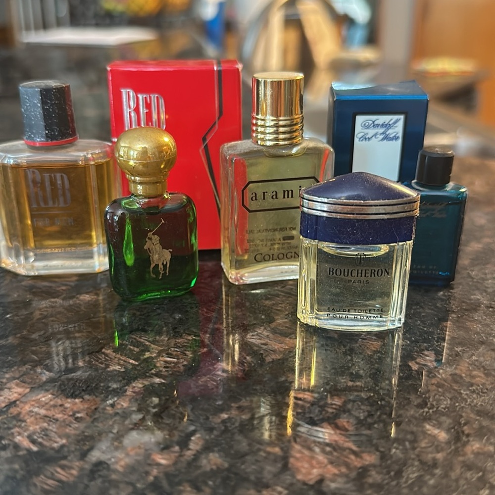 Assorted Mini Perfume Bottles Collection - Picture 10 of 10